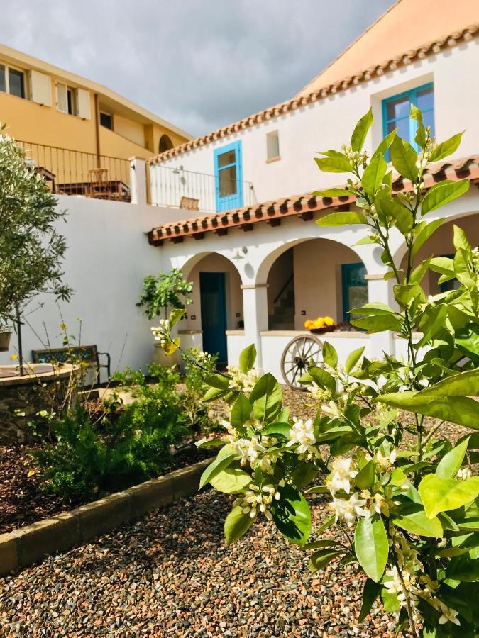 Centu Concas Bed & Breakfast Muravera Exterior photo