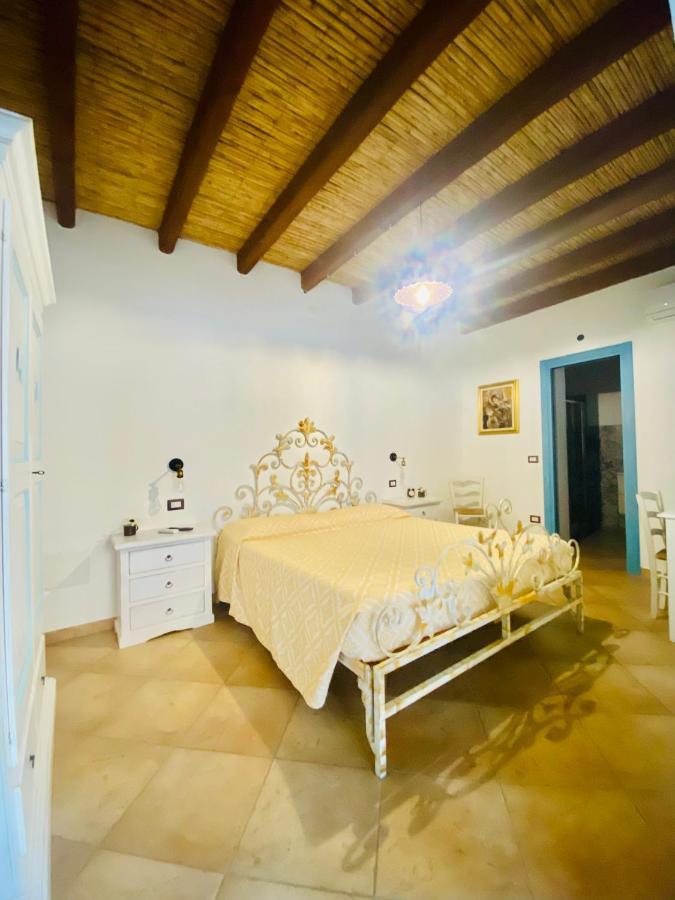 Centu Concas Bed & Breakfast Muravera Exterior photo